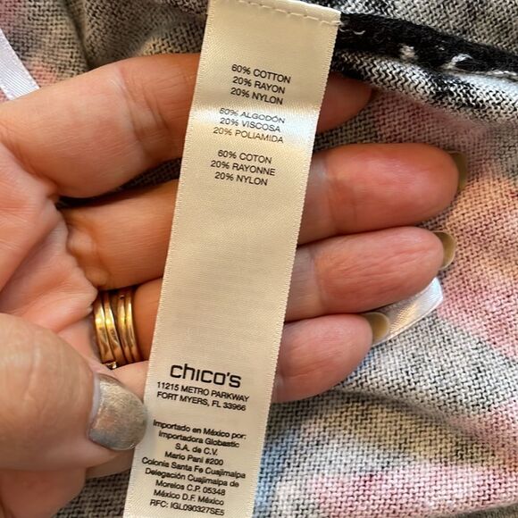 Chico’s red, black & white multi pattern thin cardigan sweater - Picture 5 of 10